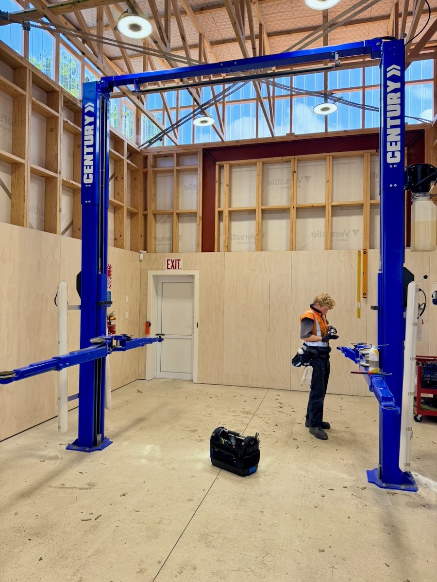 Two post hoist inspection