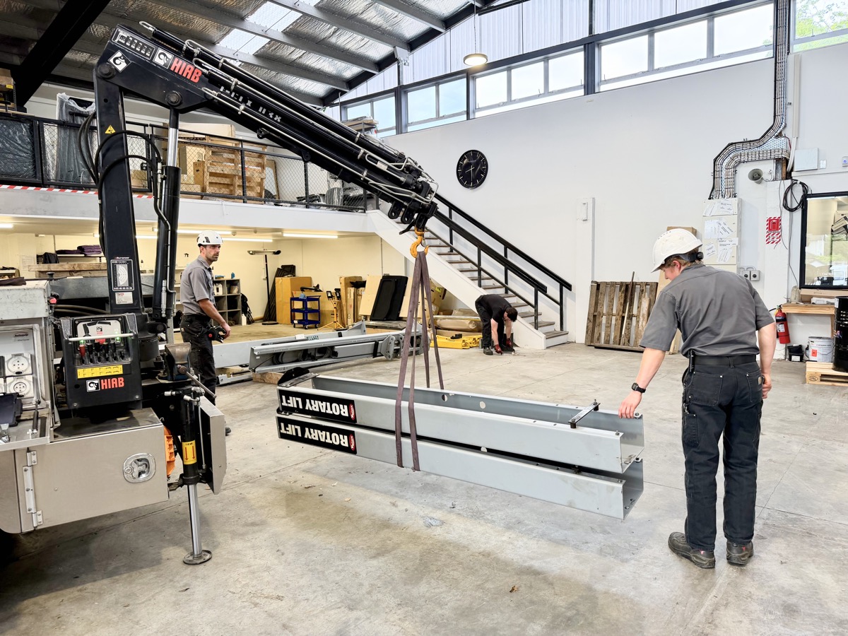 New workshop with vehicle hoists